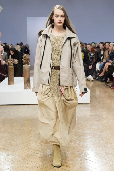 Look 37